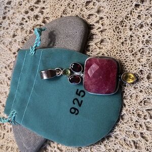 Beautifully made ruby pendant .925 Sterling Silver